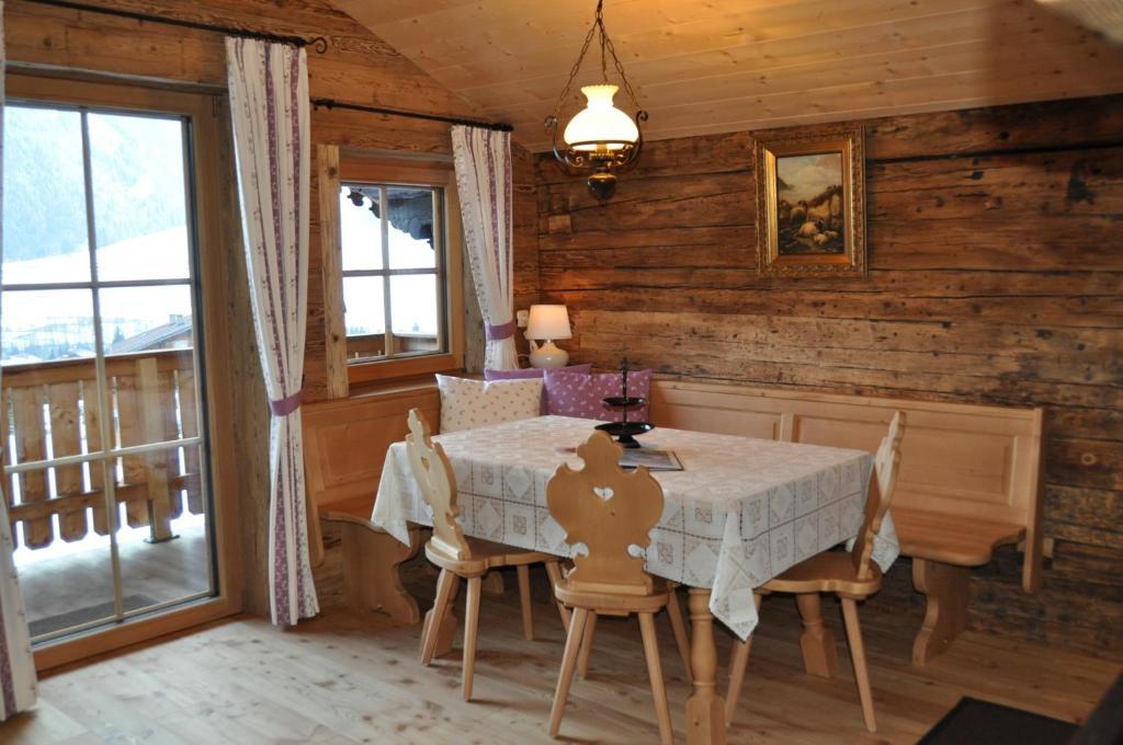 Joergnerhaus Apartman Kals-am Großglockner Szoba fotó