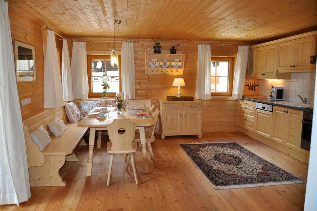Joergnerhaus Apartman Kals-am Großglockner Szoba fotó